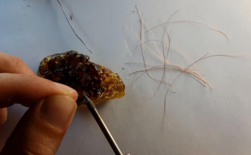 如何訪問NAND內(nèi)存芯片并從中讀取數(shù)據(jù)