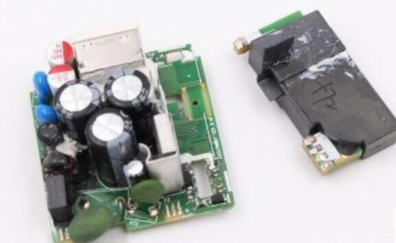 華為40W超級快充充電頭內(nèi)部結(jié)構(gòu)拆解圖